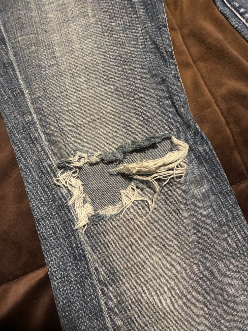 7 for all Mankind brand, size 27, 100% cotton, flare, distressed denim jeans - Picture 6 of 15